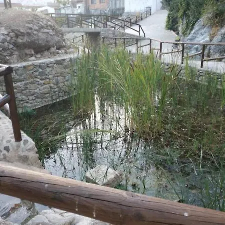 Дом отдыха Encantadora Casa De Pueblo 7 Pax Con Gran Terraza Химера-де-Либар