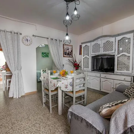Semesterbostad Encantadora Casa De Pueblo 7 Pax Con Gran Terraza